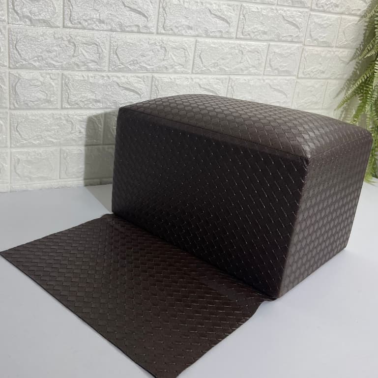 Puff de Elevação Infantil para Barbearia e Salão de Cabeleleira Courino Quadriculado