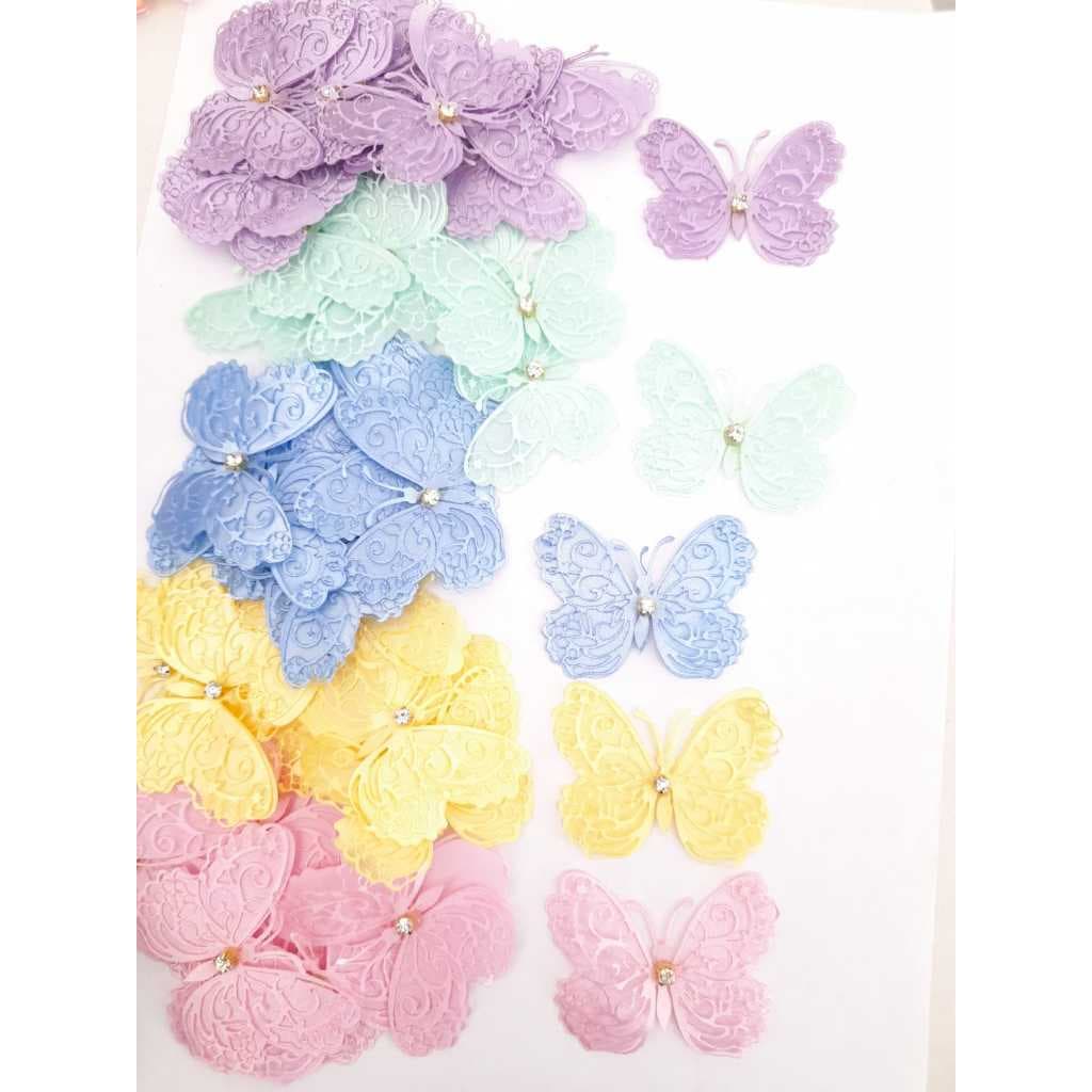 Aplique Borboleta Rendada de Cetim pct c/50 unidades 6cm