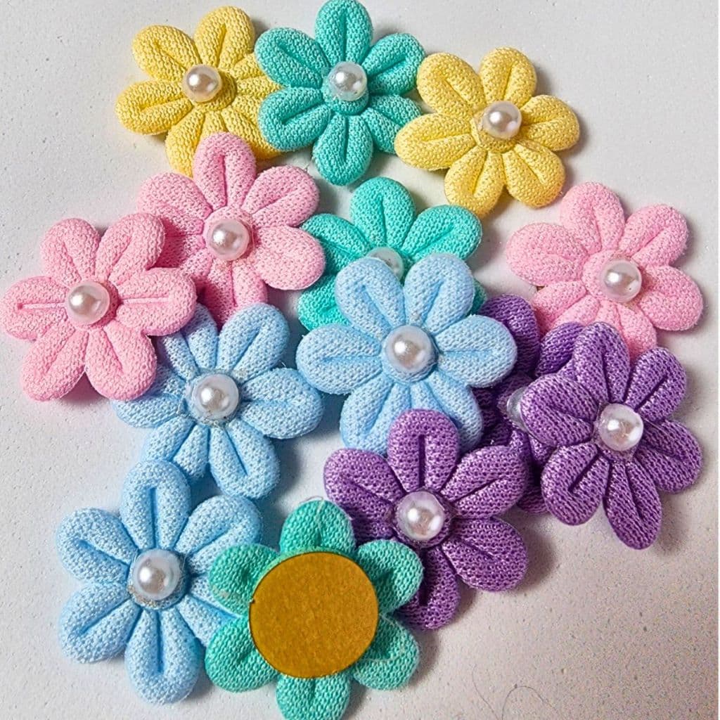 Laço Adesivo Pet Florzinha para cães  e gatos pelo curto jóias pet para penteado lacinho adesivo petshop banho e tosa