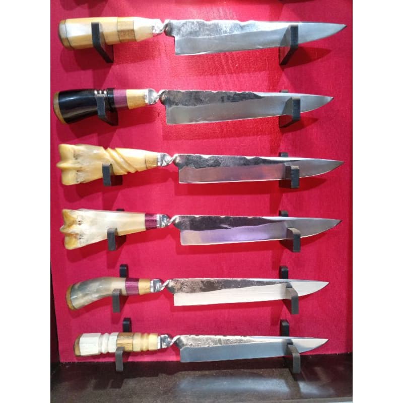 Faca Artesanal Lâmina Torcida na Forja ( Promo de lançamento)