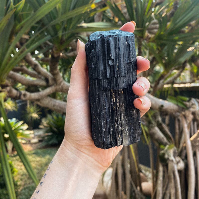 TURMALINA NEGRA G GRANDE - PROTEÇÃO E PURIFICAÇÃO - Pedra Bruta Natural