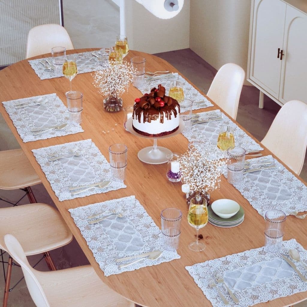 Kit Jogo Americano Rendado em PVC 12 Unidades Sousplat Forro de Bandeja Mesa Posta Descanso de Prato