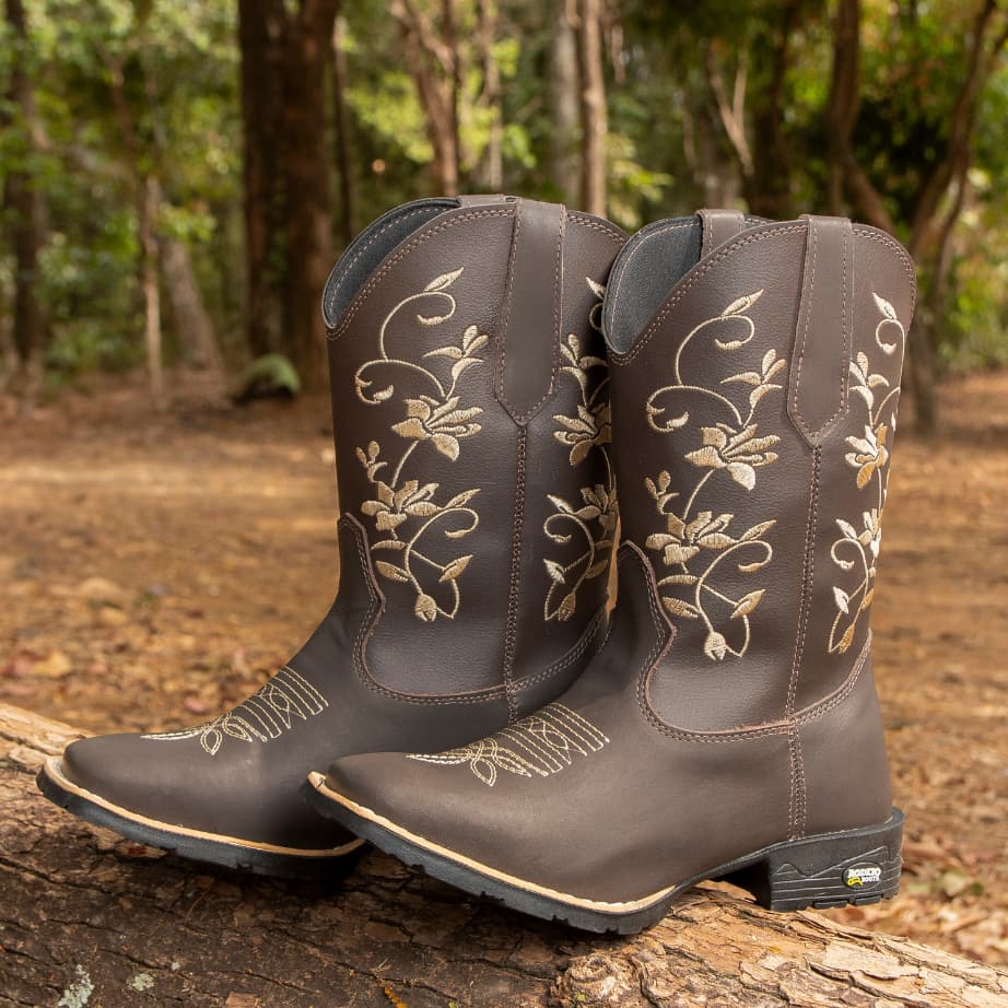 Bota Botina Texana Country Bico Quadrado Flor Bege Feminina Texana