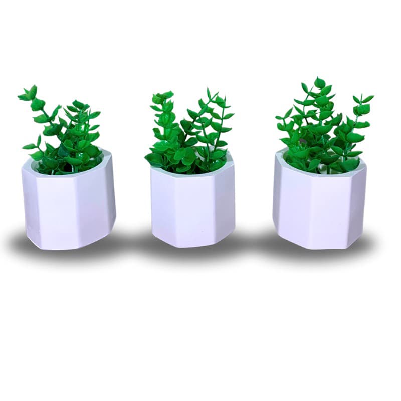 kit com 50 vasos 5x5cm com plantas artificiais