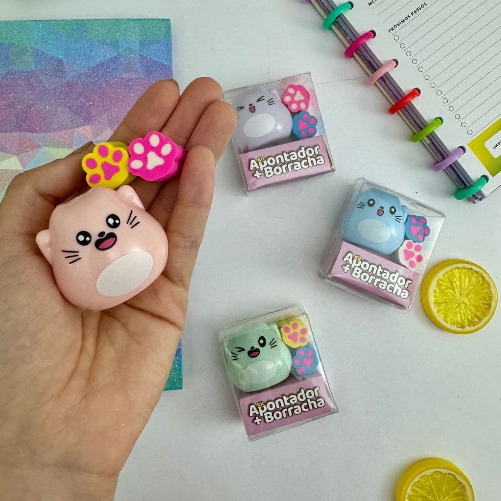 Kit Apontador Plástico com Depósito + 2 Borracha de Patinha (Azul, Lilás, Rosa e Verde) - Importado