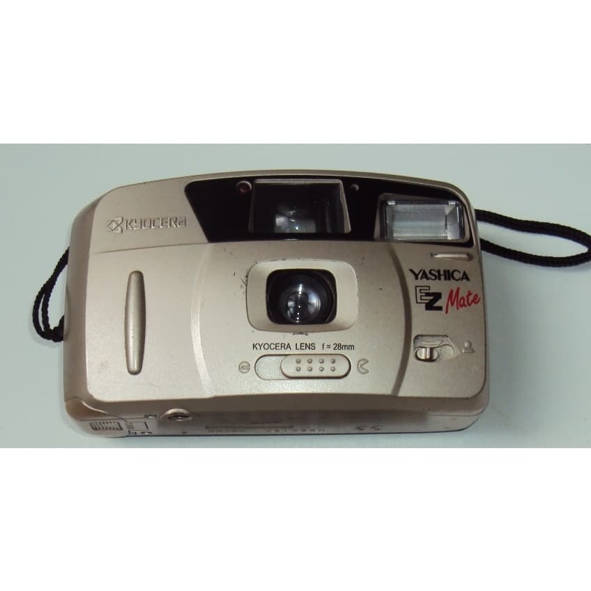 Máquina Fotográfica Kyocera Yashica Ez-mate Para Exposição