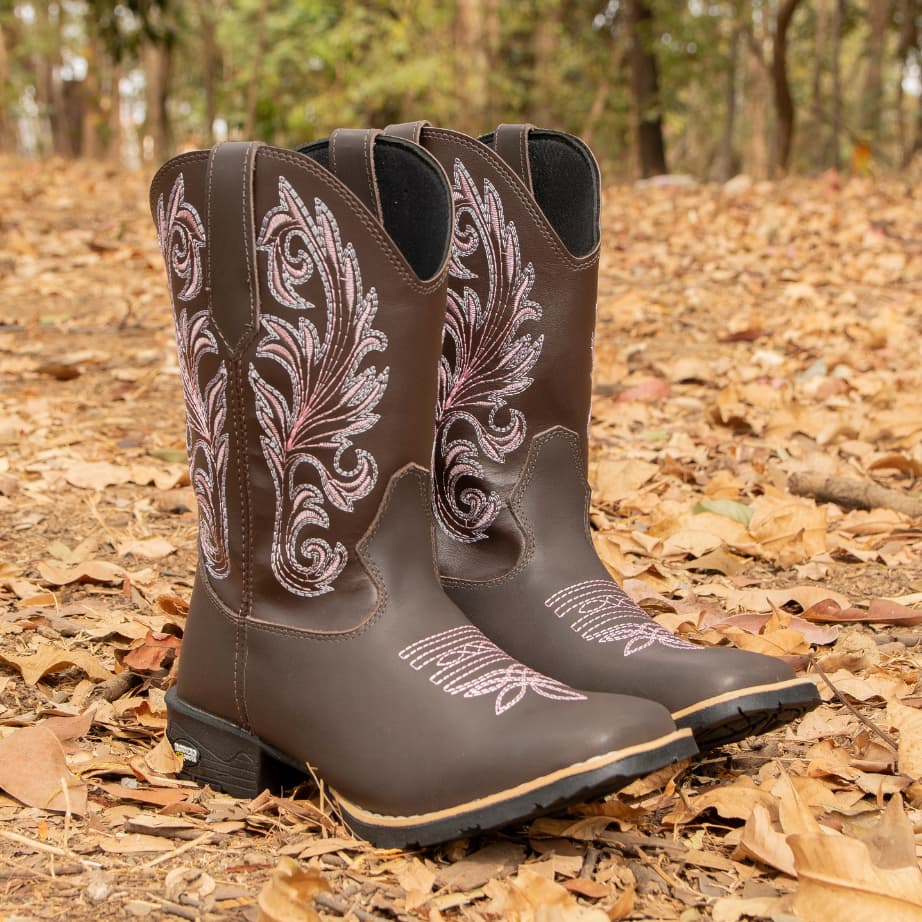 Botina Bota Texana Tribal Rosa Bico Quadrado Bordada Lançamento