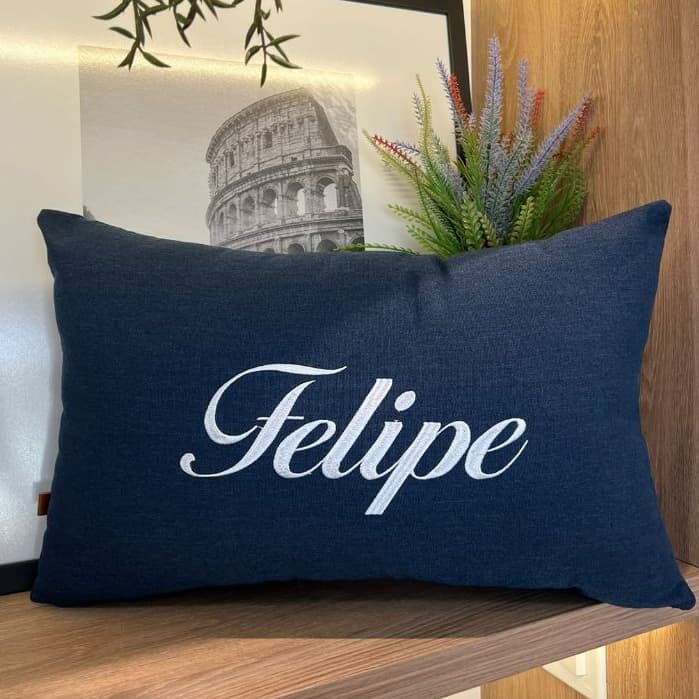 Almofada Nome 50x30 Cama Posta Com Enchimento Bordada