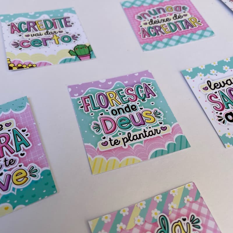 Mini Cartão | Frases Motivacionais | Tamanho 4,5x4,8cm | Papelaria | Cartão para Encomendas | Sortidos