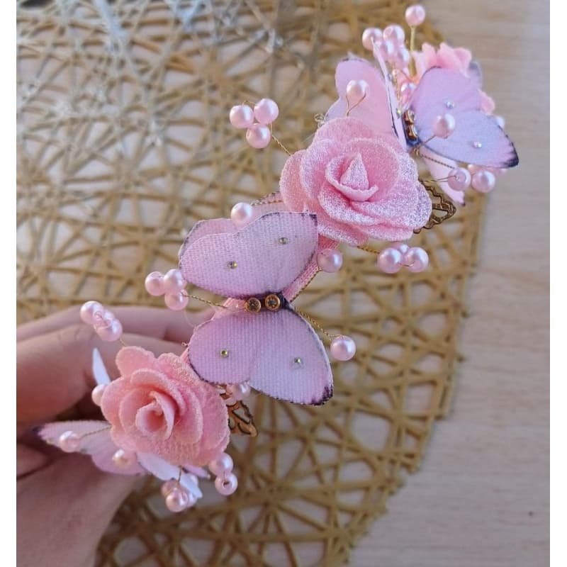Tiara Jardim Encantado Luxo 🌸 Pérolas e Strass 🌸 Faixa Antialérgica
