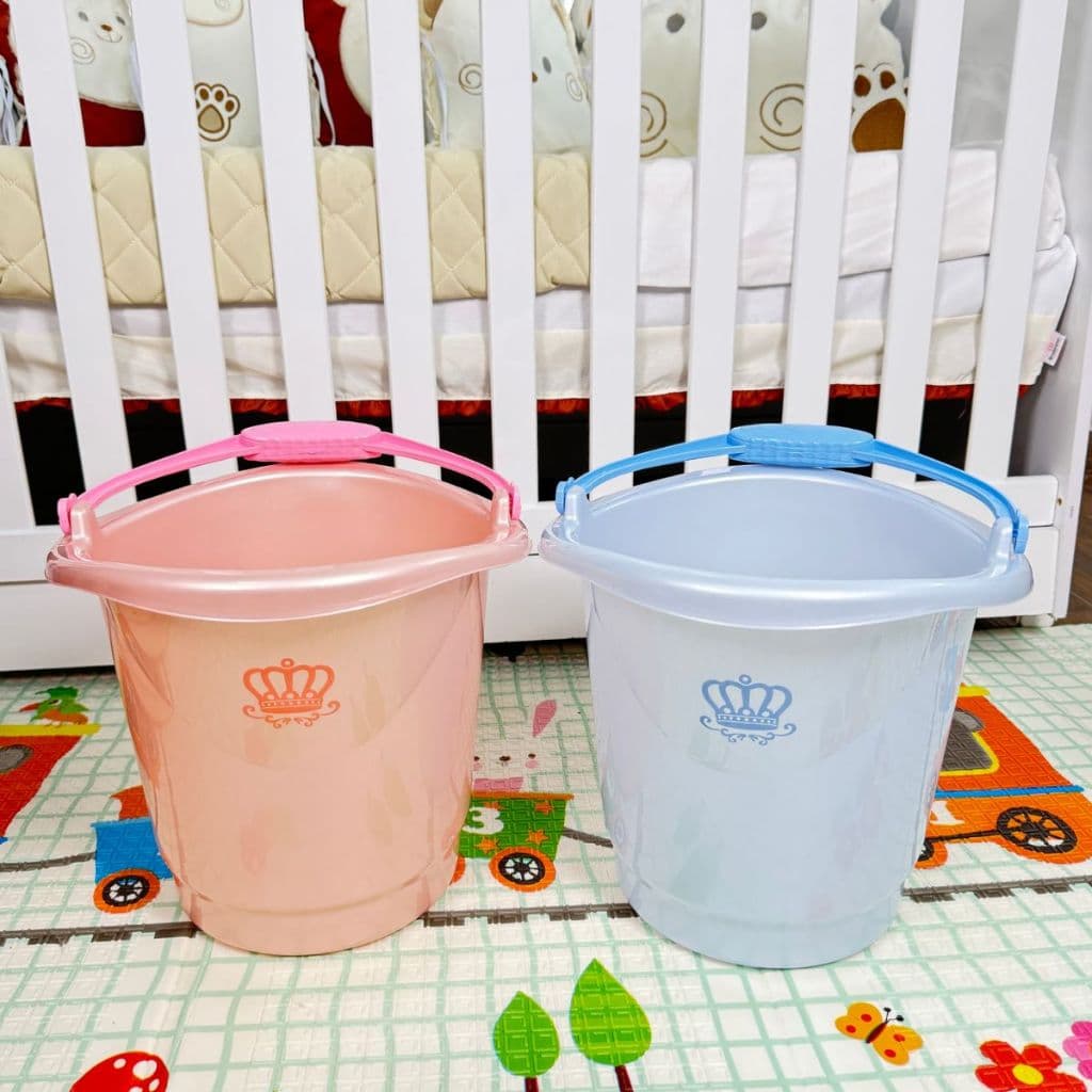Balde com Alça para Lavanderia do Bebê – Prático, Resistente e Ideal para Roupinhas e Itens de Recém-Nascido