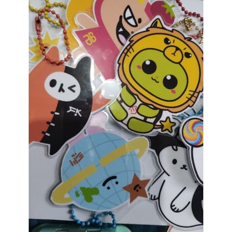 Chaveiro de mascote (JimmySea, PondPhuwin, joongdunk, GeminiFourt, entre outros)