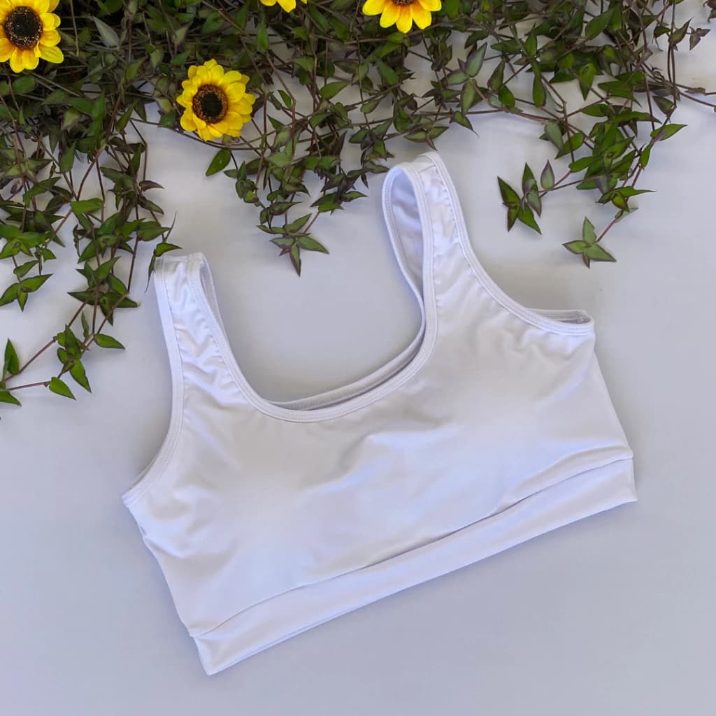 Top Básico Branco Academia Fitness Forrado e Com Bojo Removível Primavera / Verão