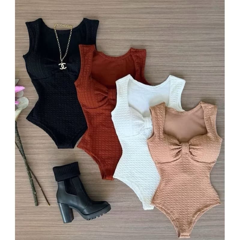 Body feminina Detalhe na Frente tejido Canelado