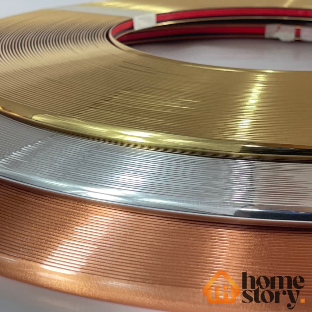 Perfil cantoneira de pvc metalizada de 7MMX4MM com fita dupla face com 3 Metros