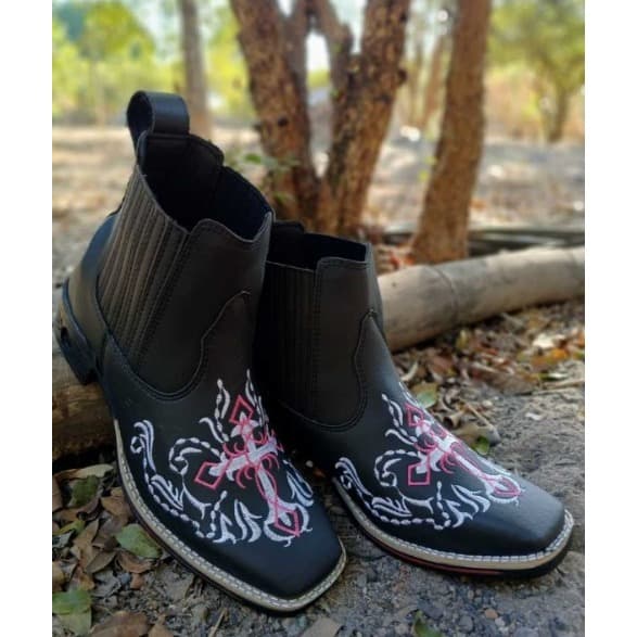 Bota Botina Feminina Bordada Cano Curto Rodeio Roça Texana Envio Imediato