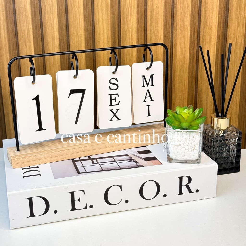 Calendário de Mesa Decorativo com Plaquinhas Preto Rose Dourado Permanente Escritório