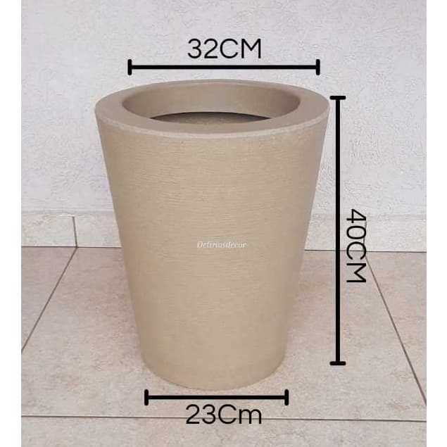 Vaso para  planta e flores naturais e artificiais Decorativo Reciclável em Polietileno, Coluna Redonda Cone código  76