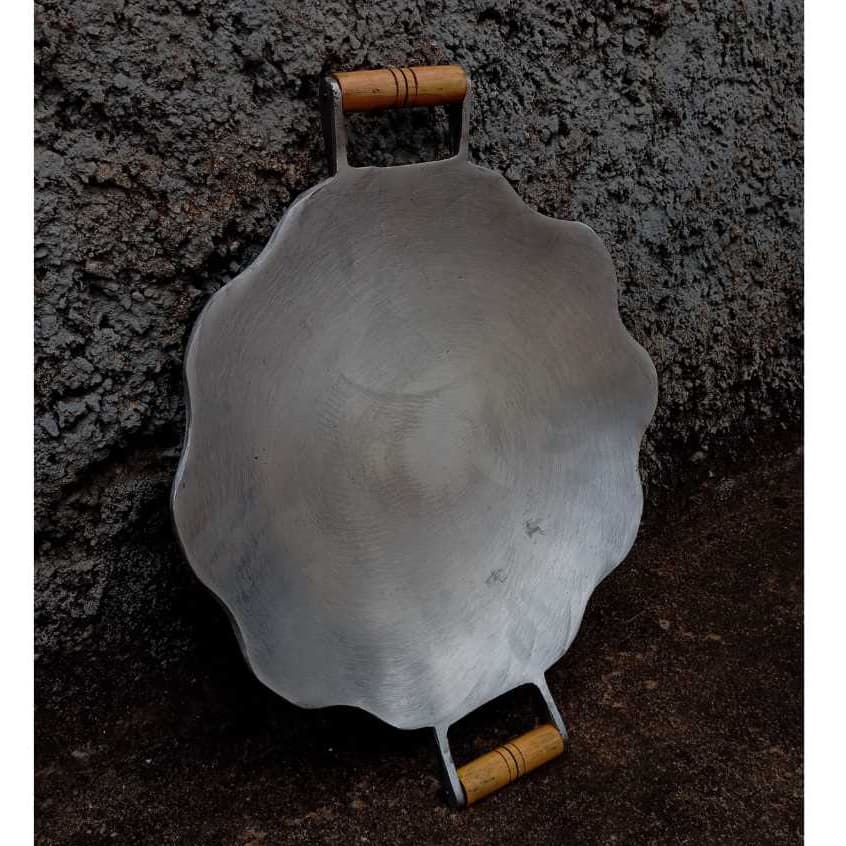 Disco de Arado Grosso em Alumínio Batido/Fundido com Cabos em madeira maciça