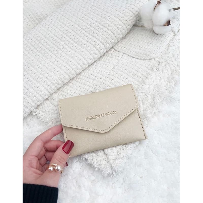 Carteira Feminina Elegante, Couro Bege.