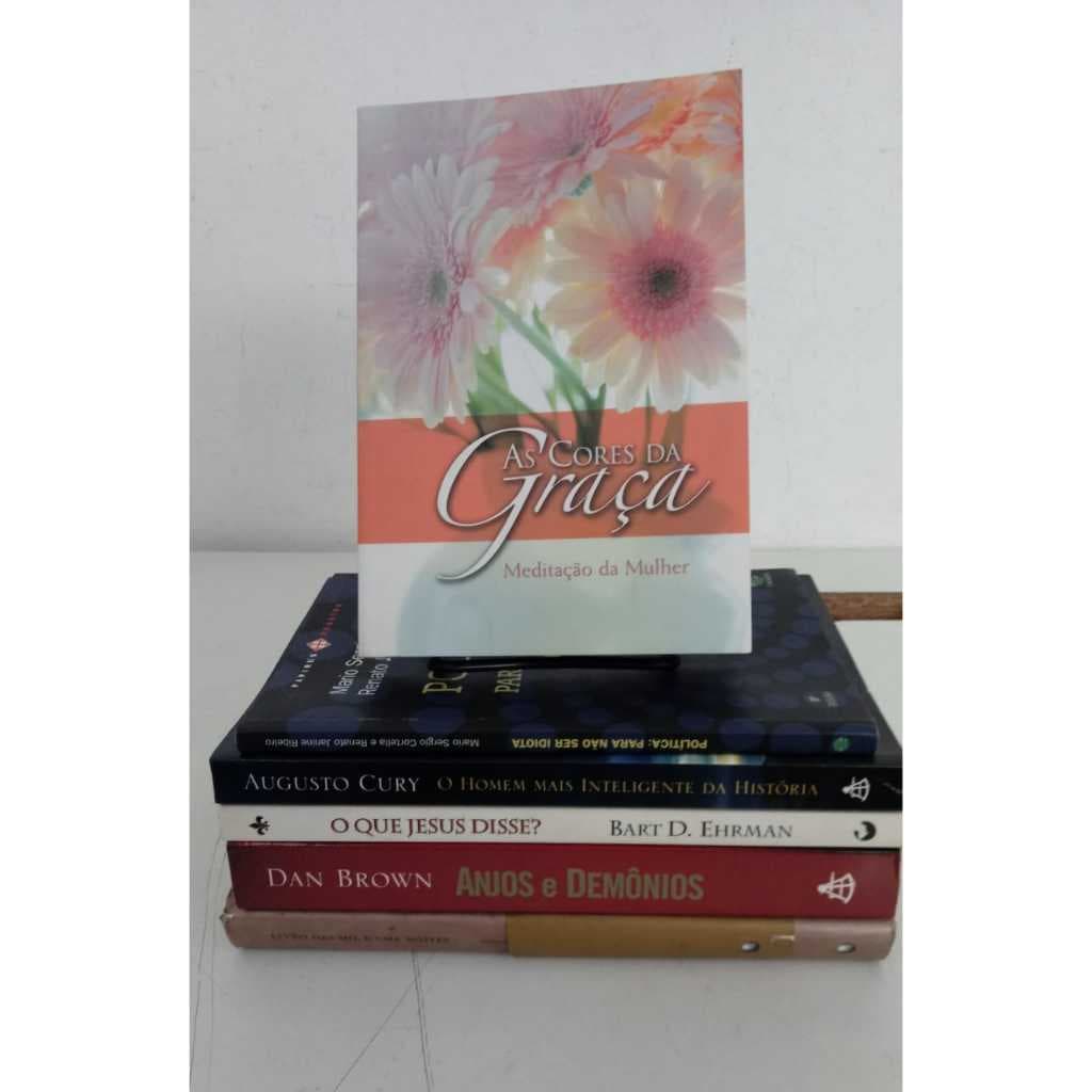 Diversos Livros com autores clássicos, autoajuda, conhecimento pessoal