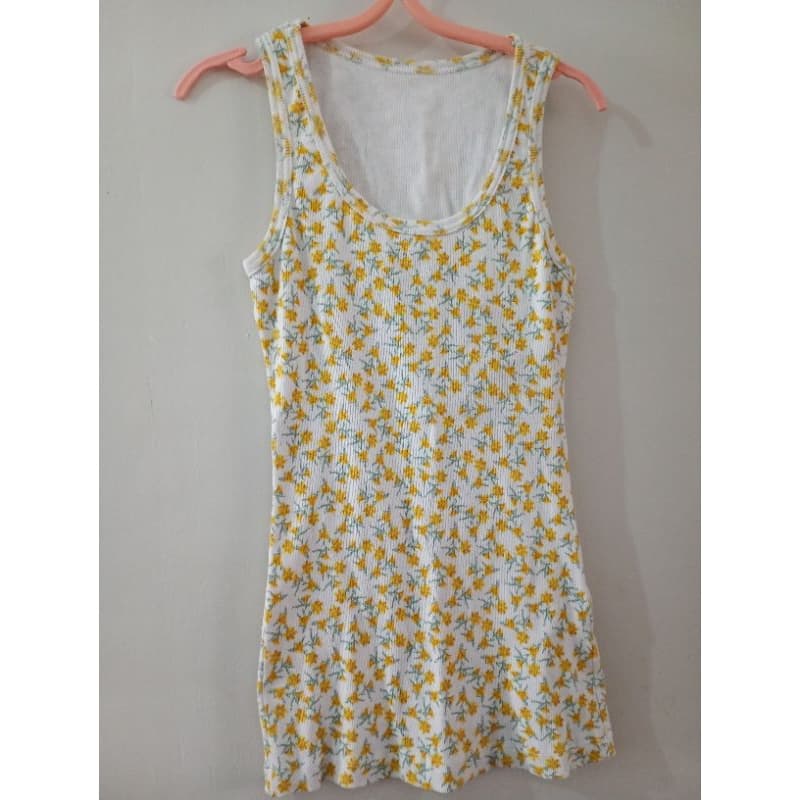 CAMISETA FEMININA FLORIDA CANELADA SEM MANGA. REGATA G