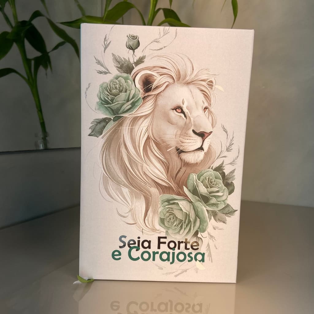 Bíblia Sagrada Evangélica Leão Seja Forte e Corajosa LETRAS MÉDIAS Com Harpa e Índice