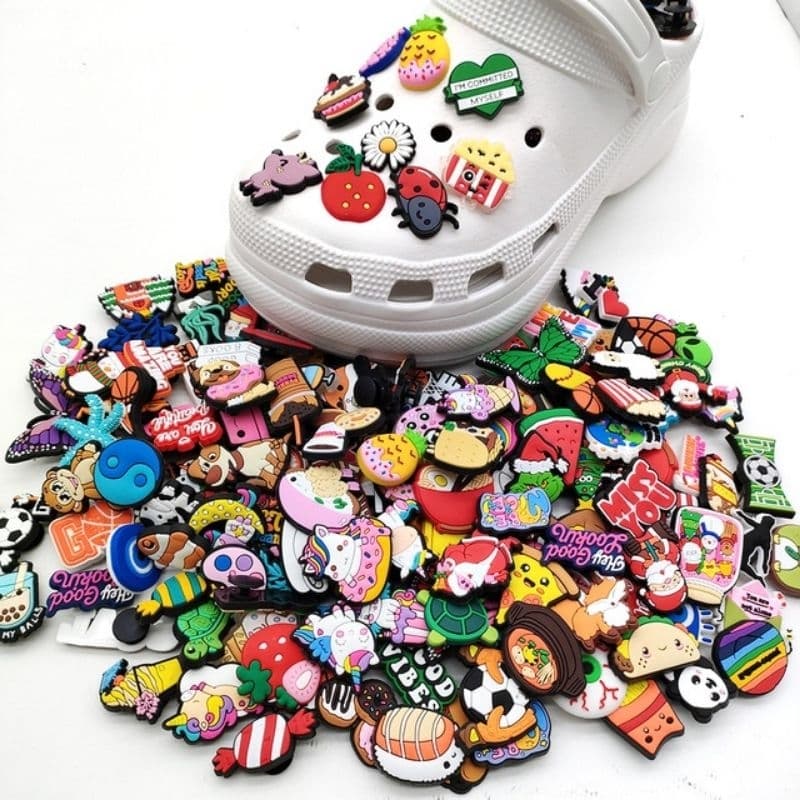 Kit 10 Cartoons Pins botons para Crocs Babuches