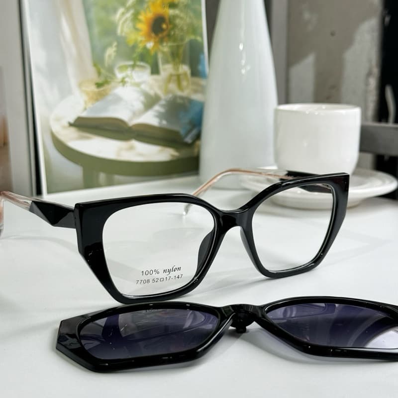 Armação para óculos de grau Feminino Clipon 2 Em 1 Modelo novo Moda 7708