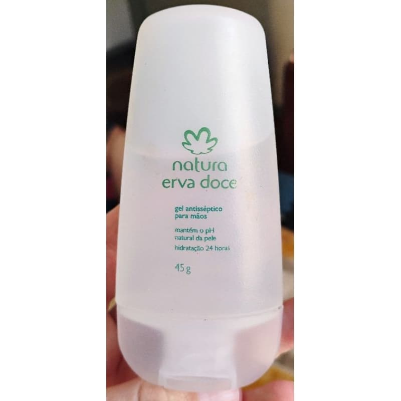 Álcool Gel Antisséptico para as Mãos Erva Doce 70 INPM 45g
cod. NATBRA-27730

