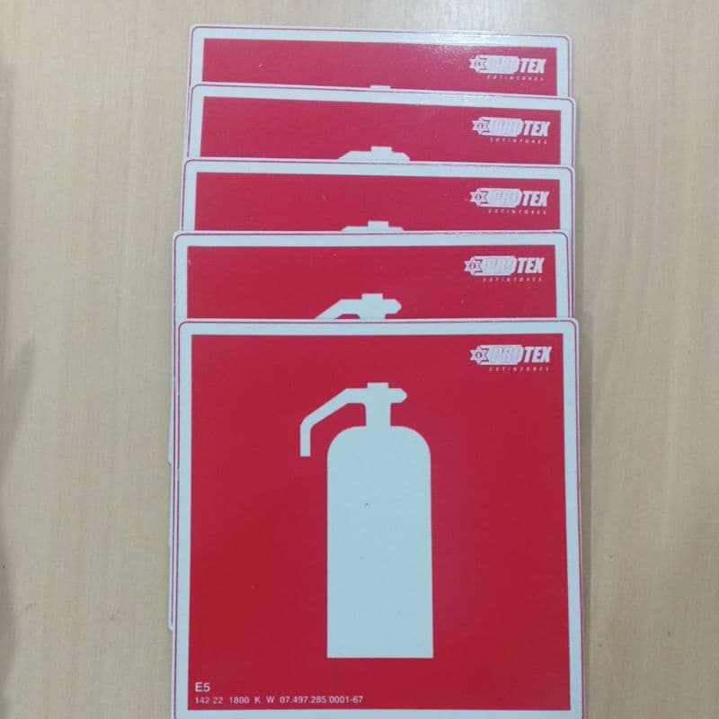 Kit Placa de Extintor E-5 15x15cm Fotoluminescente. 5 unidades.