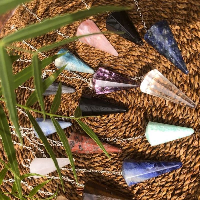 kit 10 pêndulos radiestesia Reiki coloridos pedras naturais