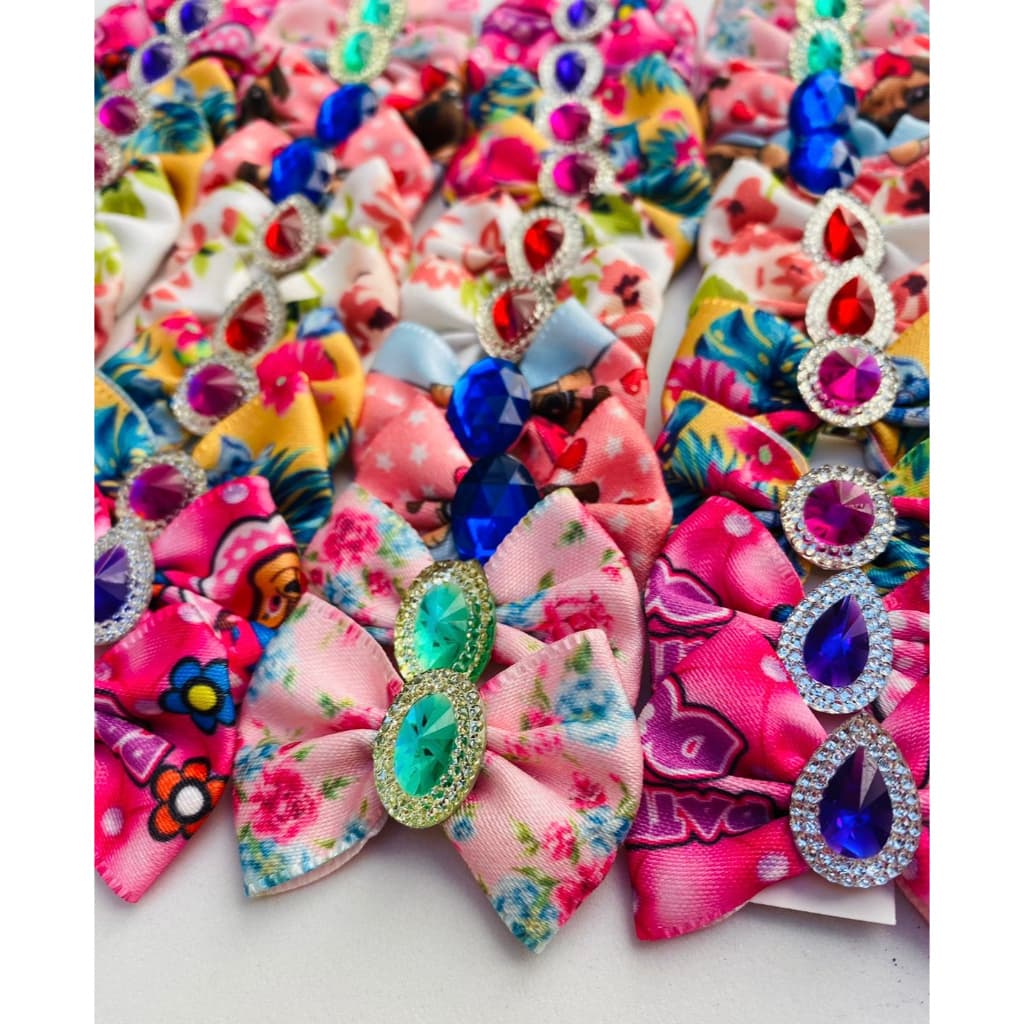 40 Lacinhos Luxo Estampado Pet Mix Cores Variadas Grande Cachorro, Caes Laço Banho e Tosa