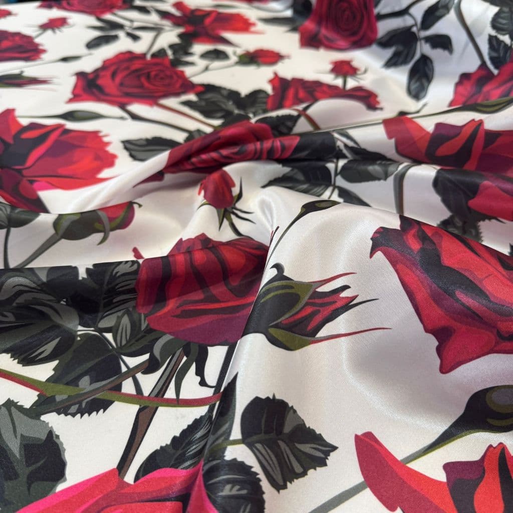 Tecido Cetim Estampado Rosas Vermelhas 1,40m Para Saias e Decorações