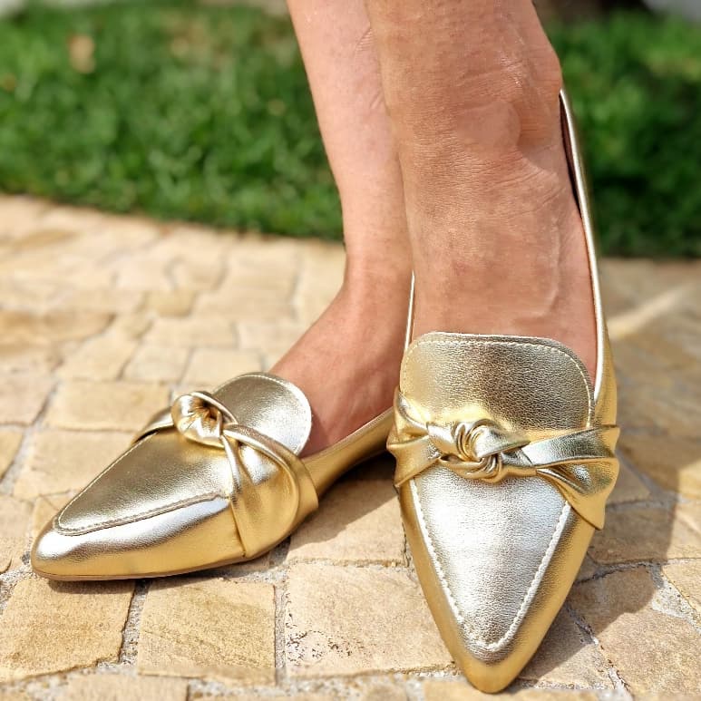 Sapatilha Mocassim Feminino Dourada Bico Fino Moda Casual Elegante Laço Amarrado Confortável