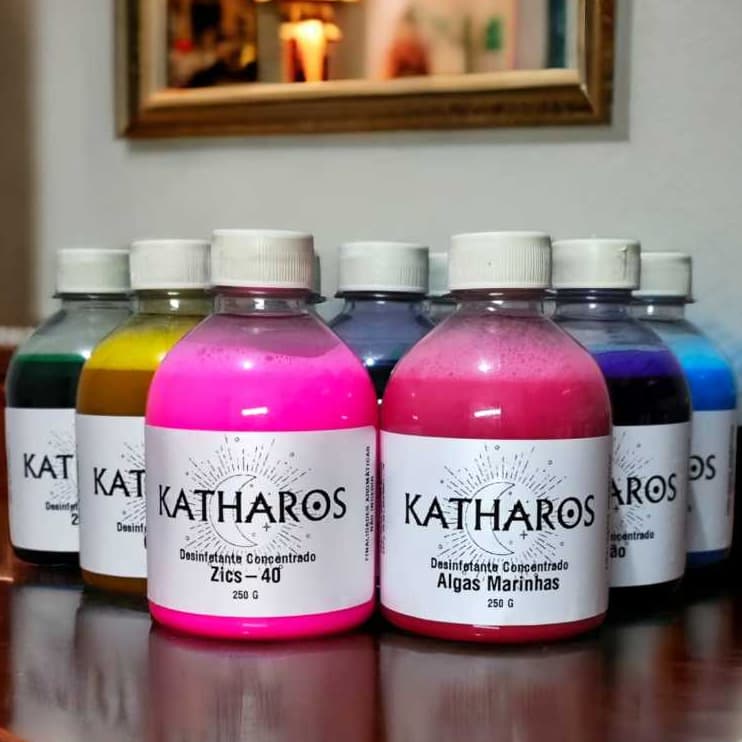 Desinfetante concentrado 250 ML faz 25 LITROS