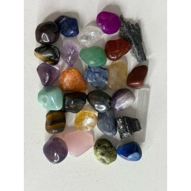 Cristais e pedras naturais roladas kit 27 unidades sortidas sem repetição