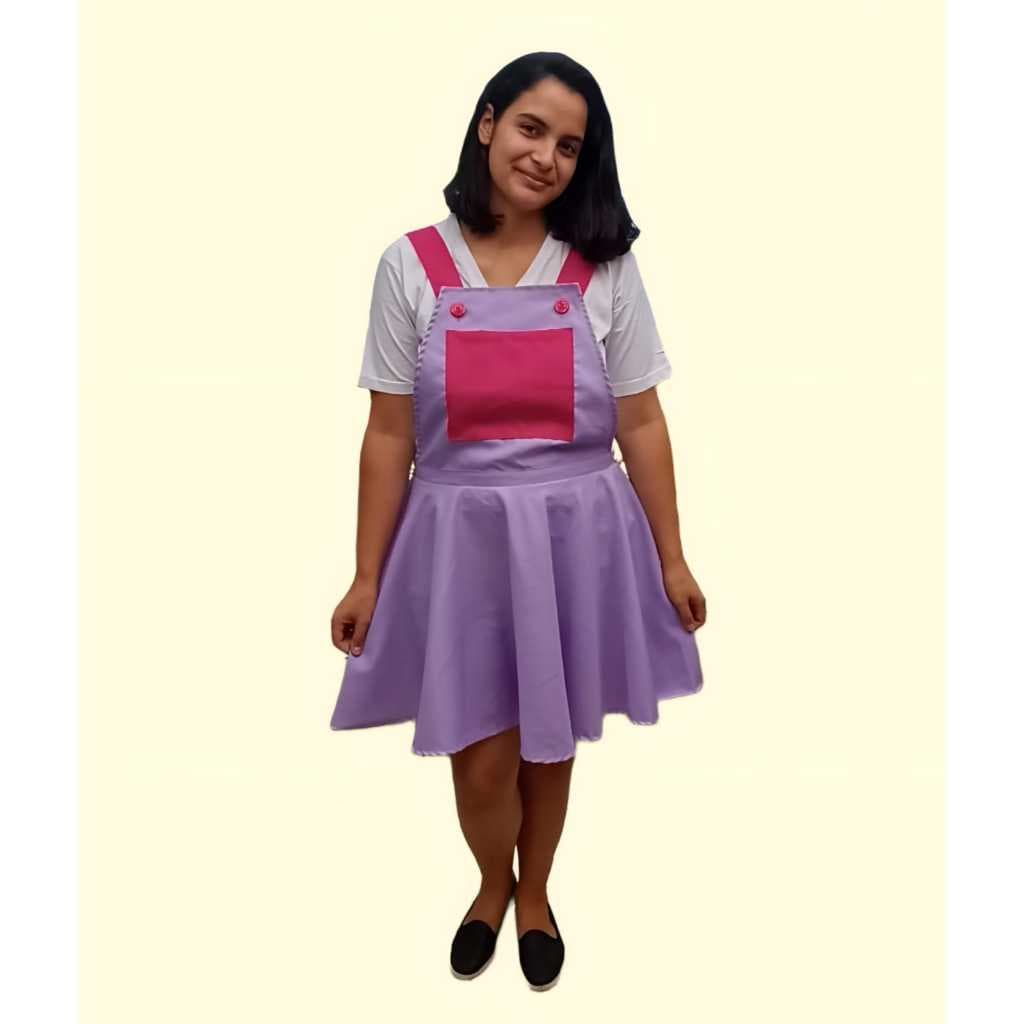 Jardineira colorida para recreação e monitora de festa