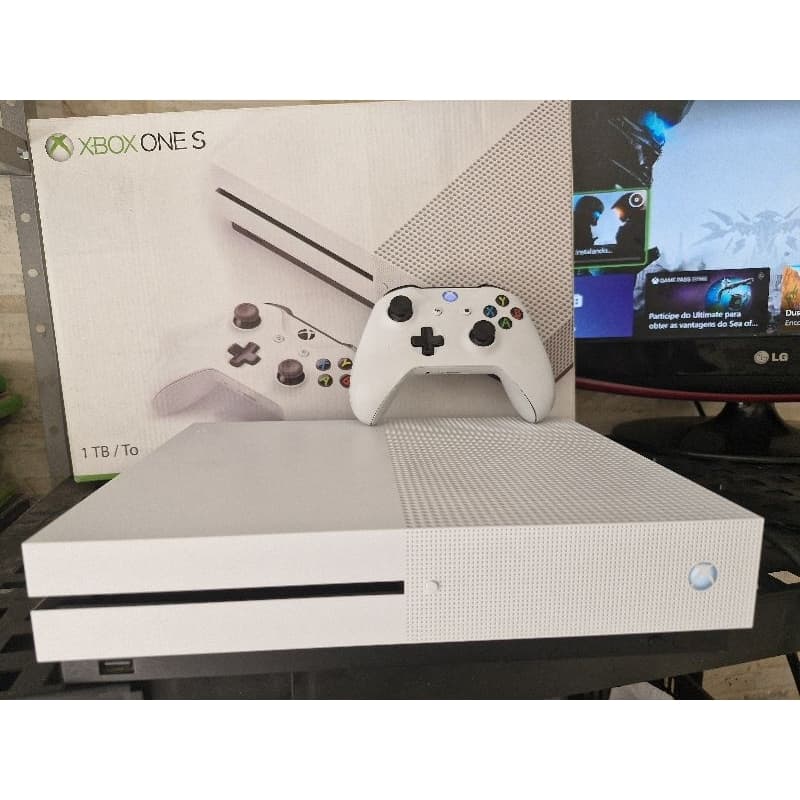 Xbox one S 1tb seminovo +1 controle +1 jogo + garantia + nota fiscal