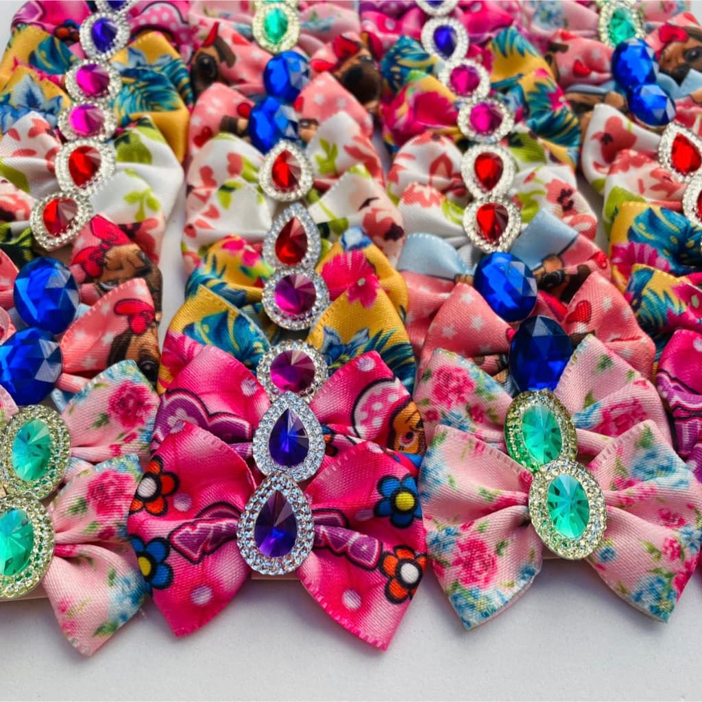 10 Lacinhos Luxo Estampado Pet Mix Cores Variadas Grande Cachorro, Caes Laço Banho e Tosa