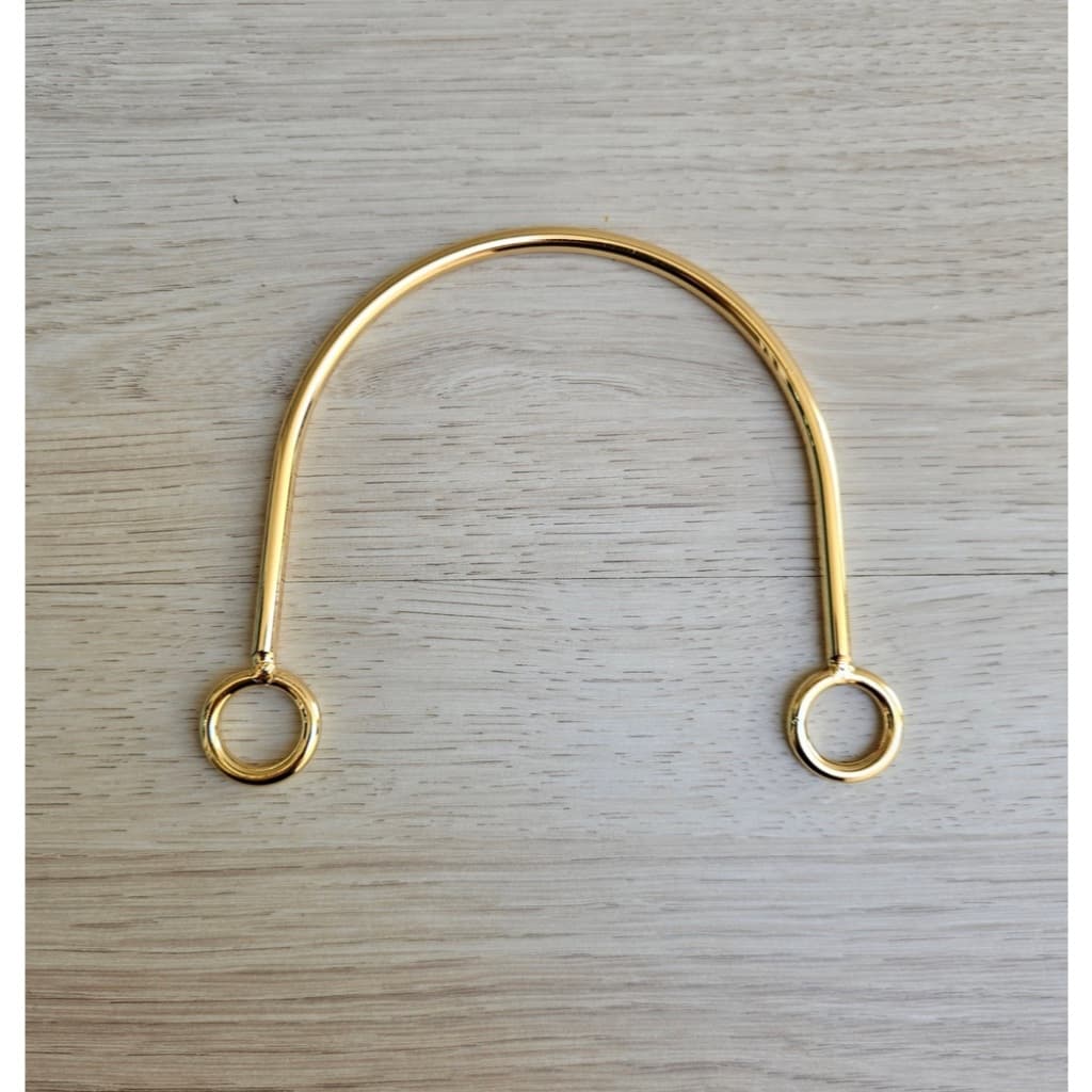 Par de alça de metal meia lua dourada