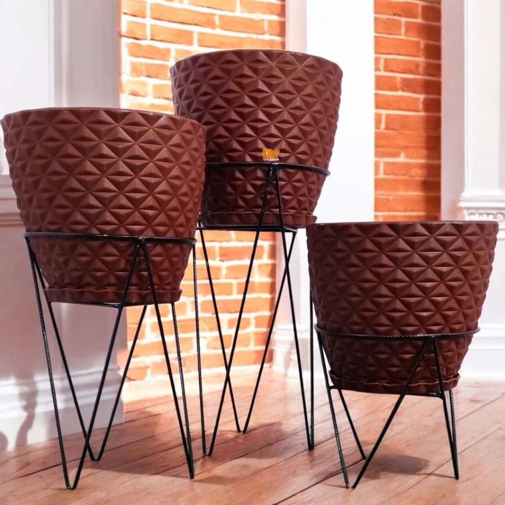 Jogo 3 suporte Tripé Ferro + vasos Nº1 Polietileno Decoração Jardim Planta Flores Com Pratos