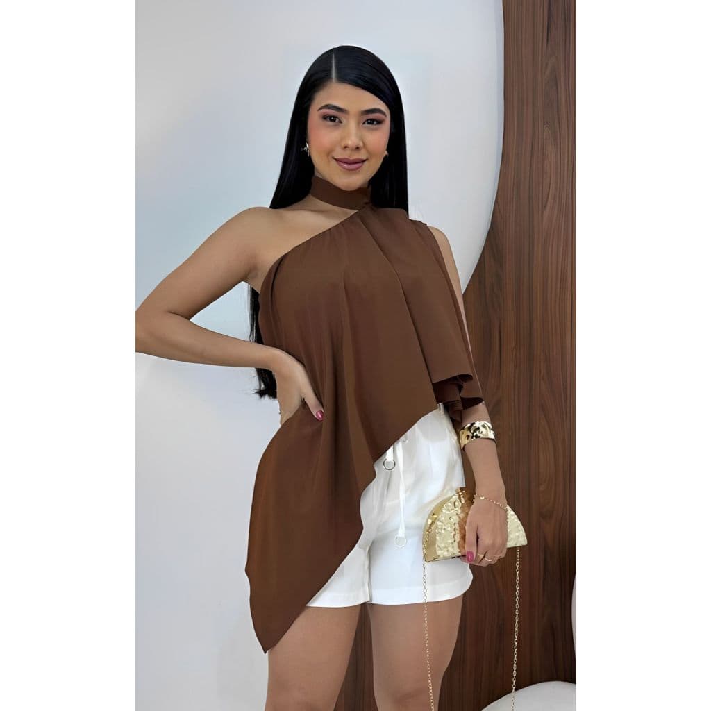 Blusinha cropped faixa assimetrica amarracao no pescoco