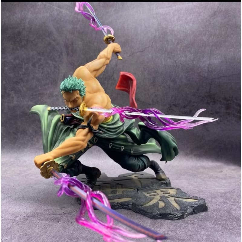 Boneco Figura de Ação Roronoa Zoro - One Piece - Action Figure Zoro
