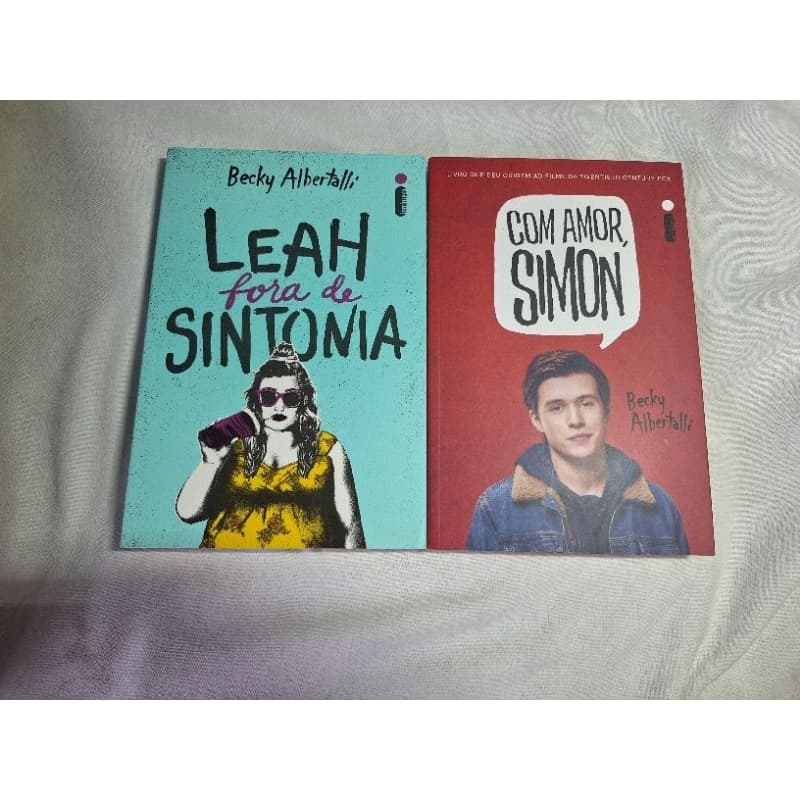 Desapegos Becky Albertalli e Clara alves - (kit com 3 livros) com amor simon + leah fora de sintonia + conectadas