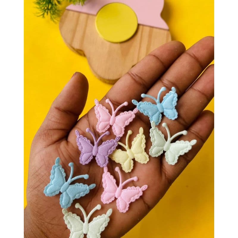 Aplique MINI BORBOLETA PRENSADA Tecido Pacote com 20 unidades TAMANHO 2 x 3 cm Patchwork