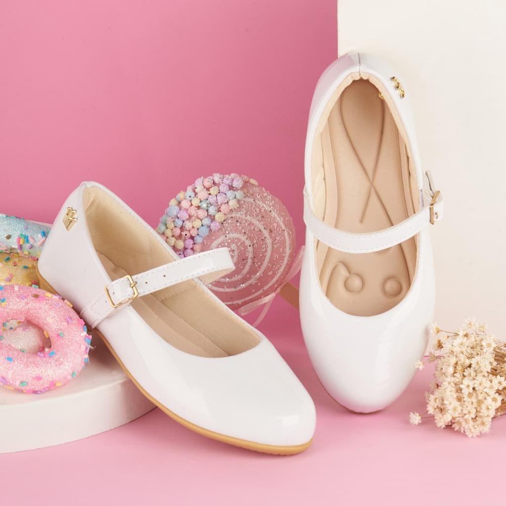 Sapatilha Infantil Menina Bebe Feminina Verniz Confortável Fivela Coroa Bico Redondo Leve Macia batizados