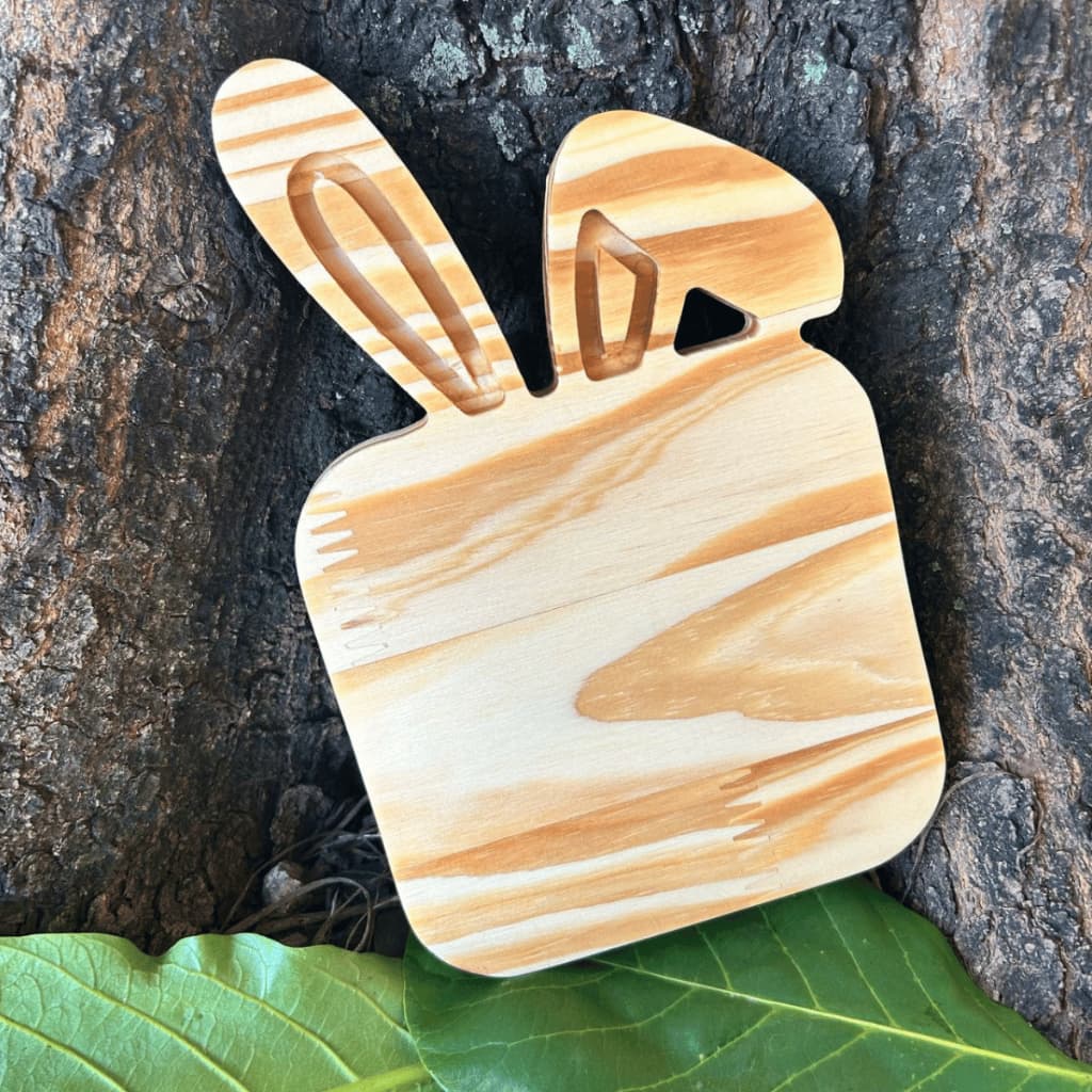 etisqueira em Madeira Pinus Decoração de Páscoa Mesa Posta e Frios