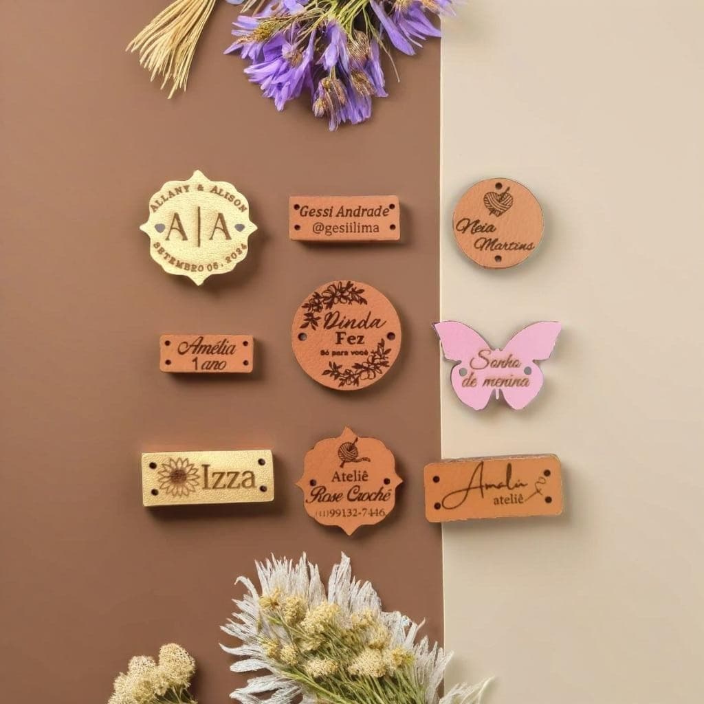 kit 10, 20, 30 ou 50 etiquetas de couro sintético personalizadas sua marca crochê macramê