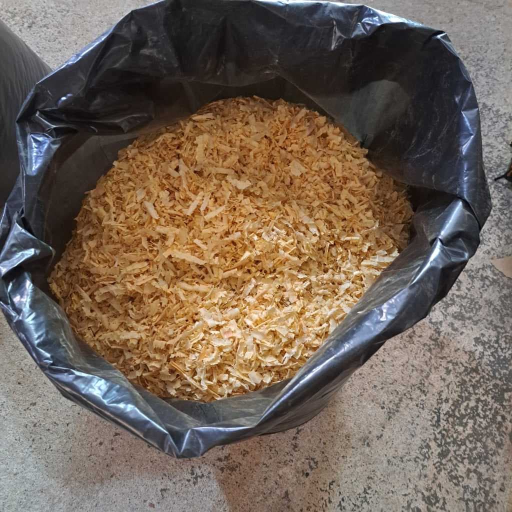 Serragem Para Roedores Aves Cama De Animais E Adubo 200 Litros